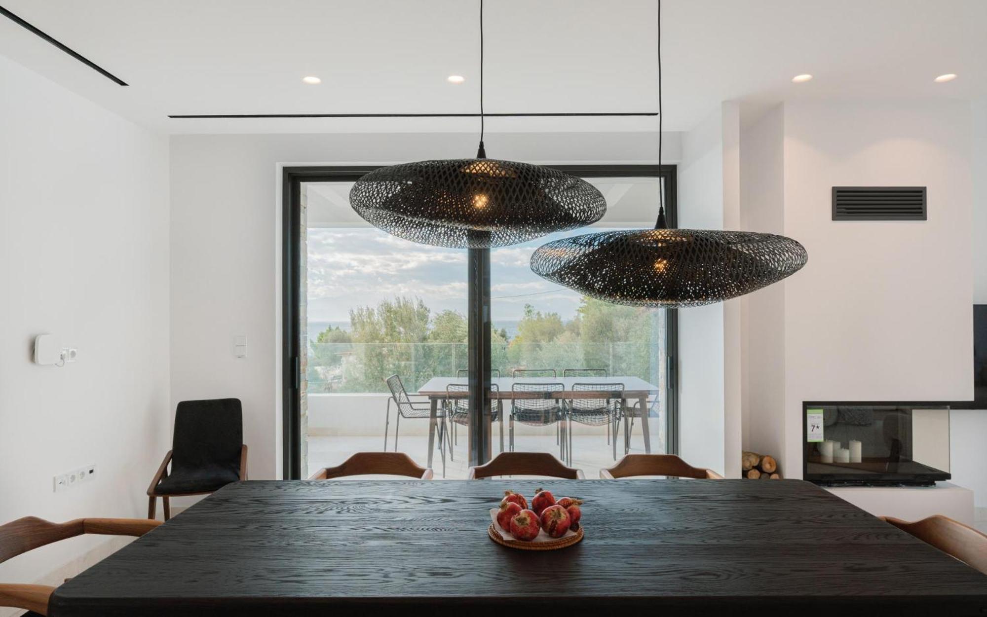Elia Cove Luxury Ii