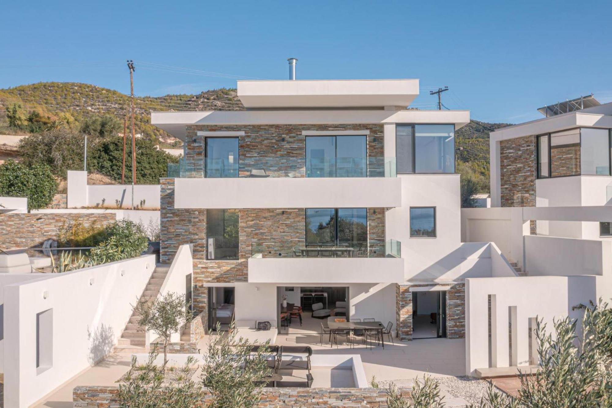 Elia Cove Luxury Ii