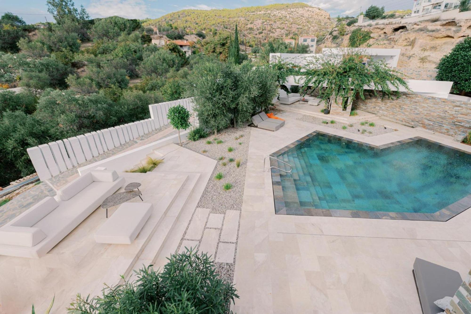 Elia Cove Luxury Ii Villa *