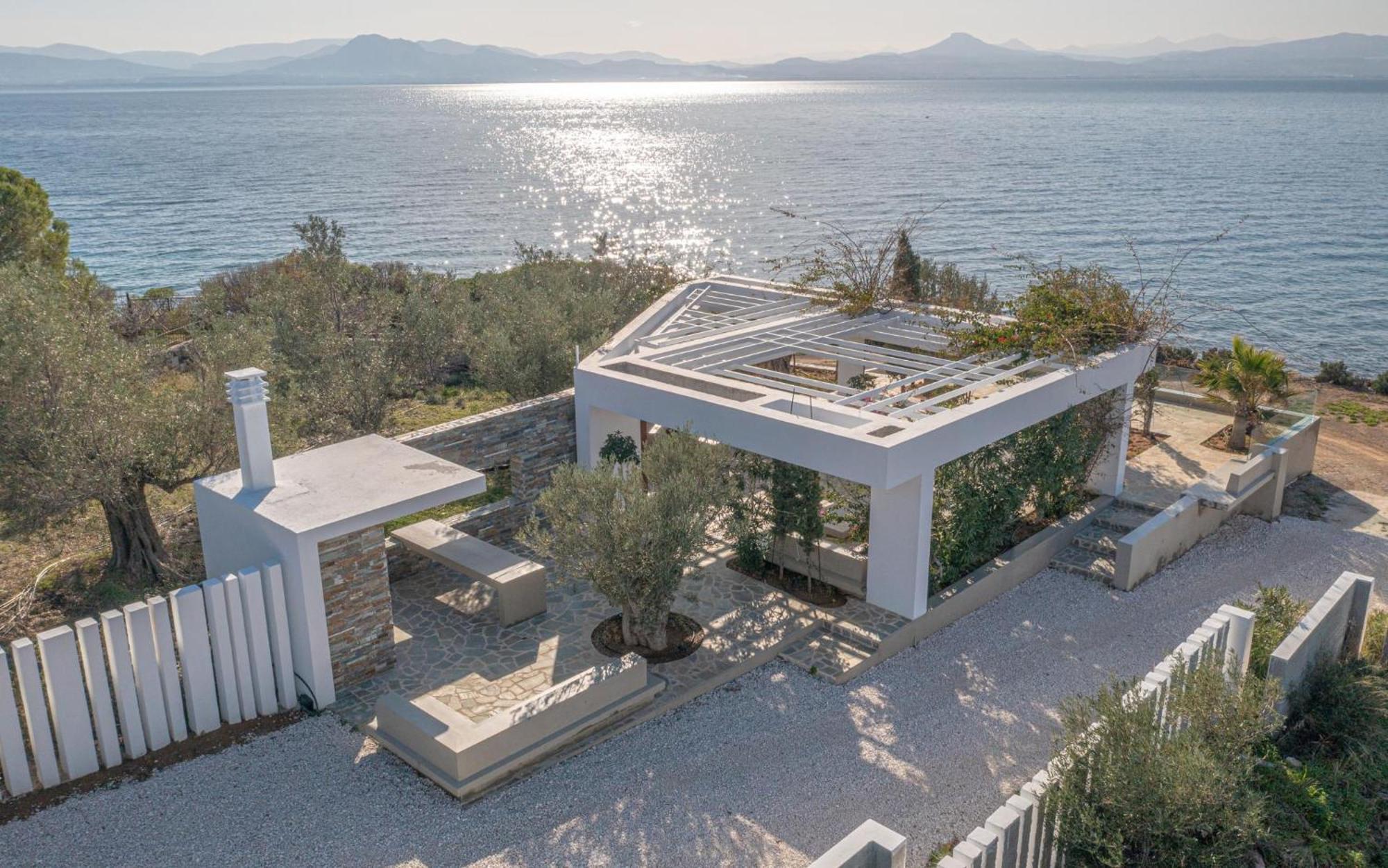 Elia Cove Luxury Ii